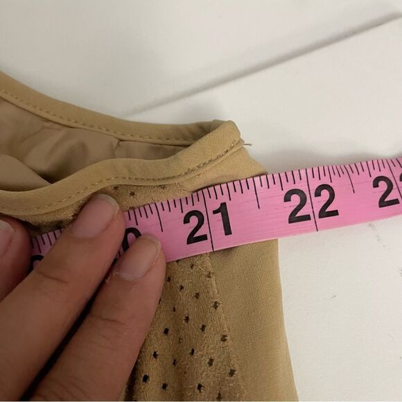 Zenergy by Chico’s Faux Suede Vest Perforated‎ Full Zip Camel Brown sz 2 (large) - Picture 11 of 11